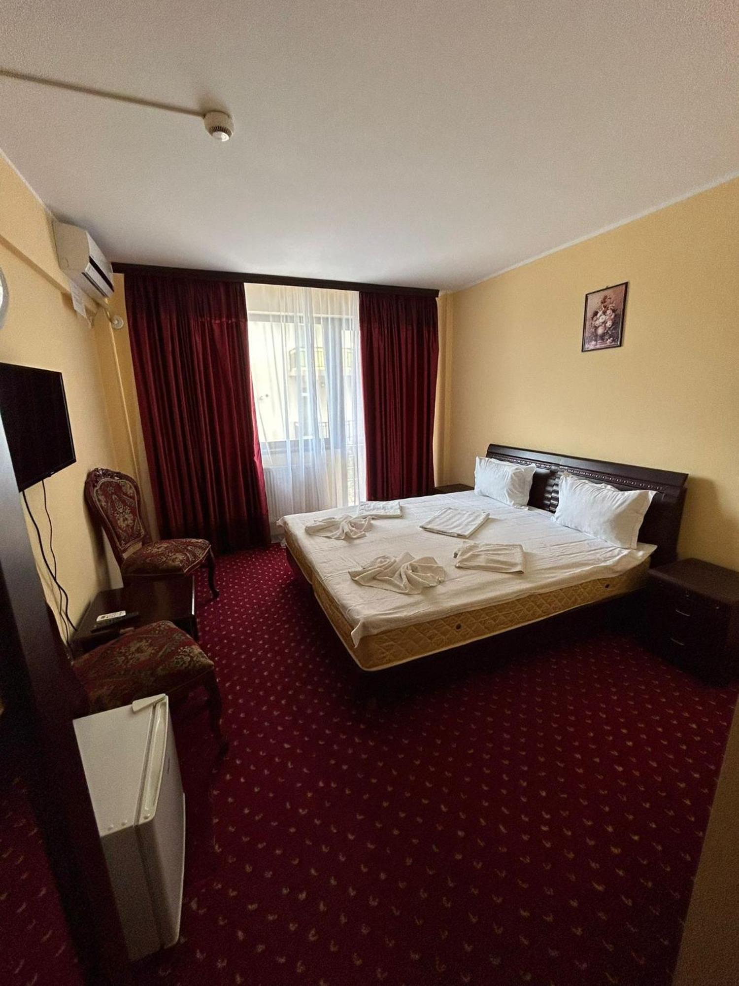 Orient Mamaia Nord Hotell Năvodari Exteriör bild